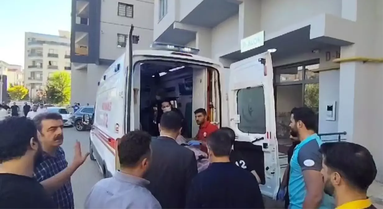 Batman’da 9 Katlı Binada Yangın