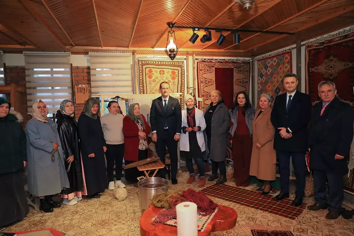 Akçaabat’ta Doğal Boya ile Halı Dokuma Kursu