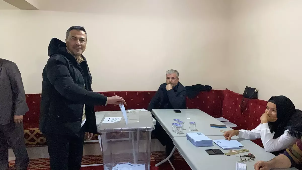 Cemal Ovası Köyü, Muhtar Seçimlerine Gidiyor