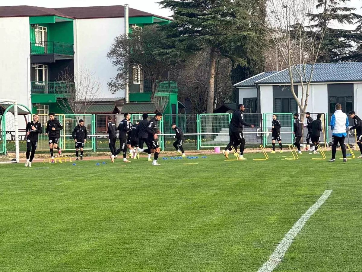 Kocaelispor’da İki Oyuncuya Kulüp Bulmaları İstendi