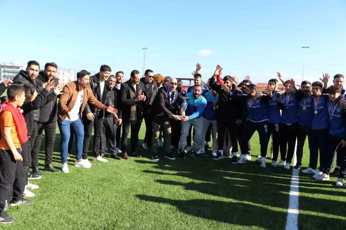 Sazlıspor Namağlup Şampiyon Olarak Süper Amatör Lig’e Yükseldi