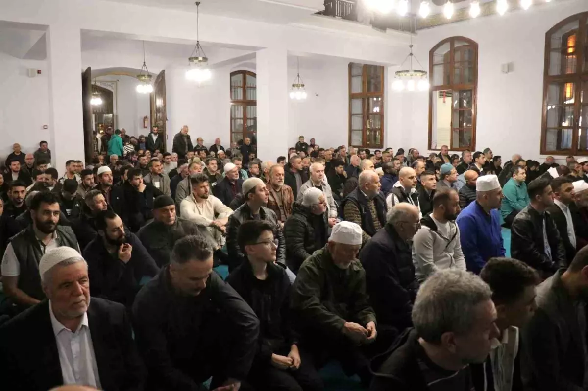 Sakarya’da Kadir Gecesi Coşkusu